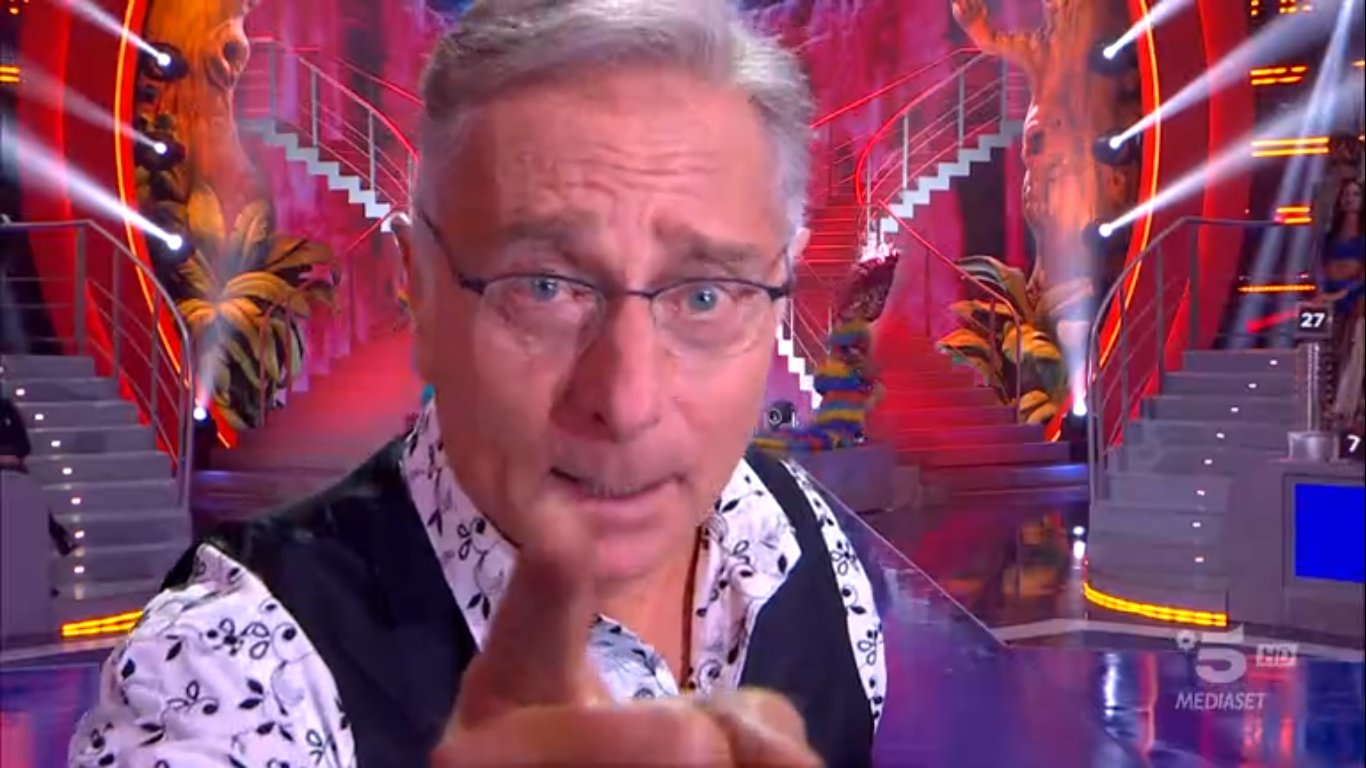 PAOLO BONOLIS CHIUDE LE PORTE A SANREMO. E SU BALLANDO CON LE STELLE… PAOLO BONOLIS CHIUDE LE PORTE A SANREMO. E SU BALLANDO CON LE STELLE…