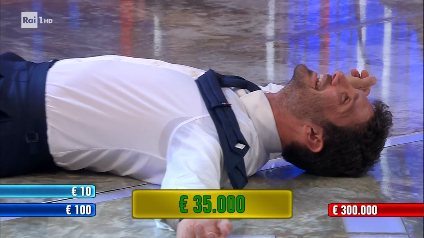 RAI1: “DE MARTINO INCASSA UN ALTRO SUCCESSO! MIGLIOR DATO LOTTERIA ITALIA DA 16 ANNI”