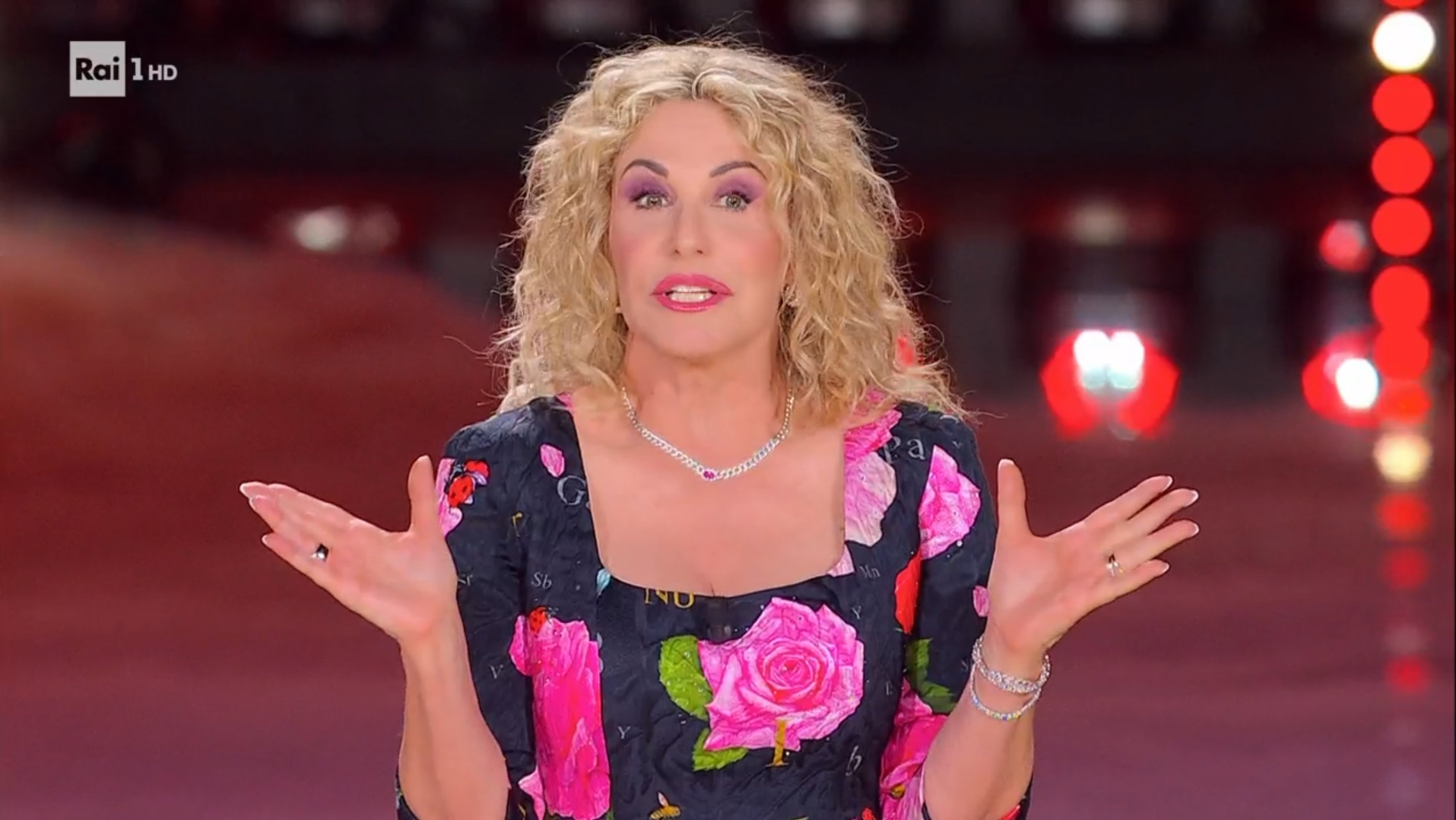 CHE TEMPO CHE FA: ANTONELLA CLERICI OSPITE D’ONORE E IL LANCIO DI THE VOICE SENIOR