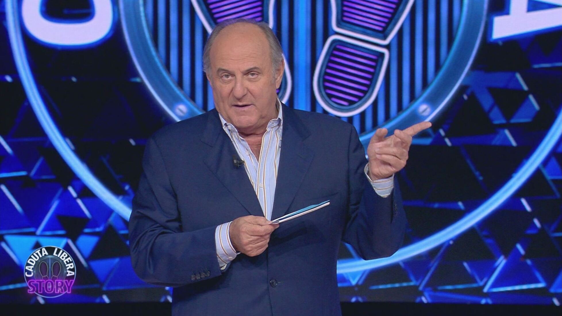 CADUTA LIBERA: CANALE 5 TESTA 5 CONDUTTORI SE LA RUOTA PASSA IN ACCESS (ANTEPRIMA) CADUTA LIBERA: CANALE 5 TESTA 5 CONDUTTORI SE LA RUOTA PASSA IN ACCESS (ANTEPRIMA)