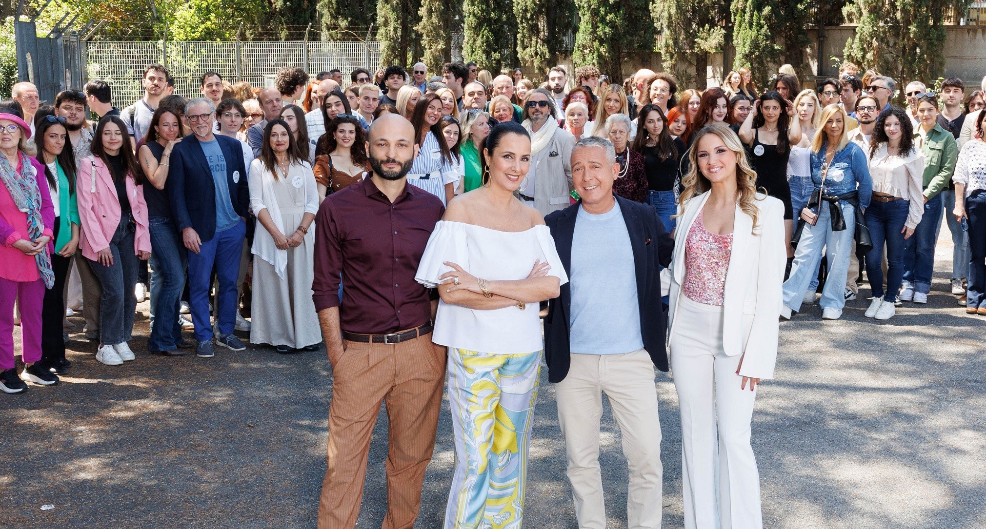 bellama 202526 folla ai casting del varietà di diaco che torna su rai2 a settembre da Bubinoblog bellama 202526 folla ai casting del varietà di diaco che torna su rai2 a settembre
