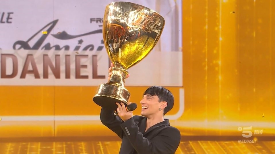 ASCOLTI TV 18 MAGGIO 2025: LA FINALE DI AMICI (26,9%), LA MESSA DI LEONE XIV TRA RAI1 (30,6%) E CANALE 5 (12,7%), LA SCONFITTA DI SINNER (37,7%) ASCOLTI TV 18 MAGGIO 2025: LA FINALE DI AMICI (26,9%), LA MESSA DI LEONE XIV TRA RAI1 (30,6%) E CANALE 5 (12,7%), LA SCONFITTA DI SINNER (37,7%)