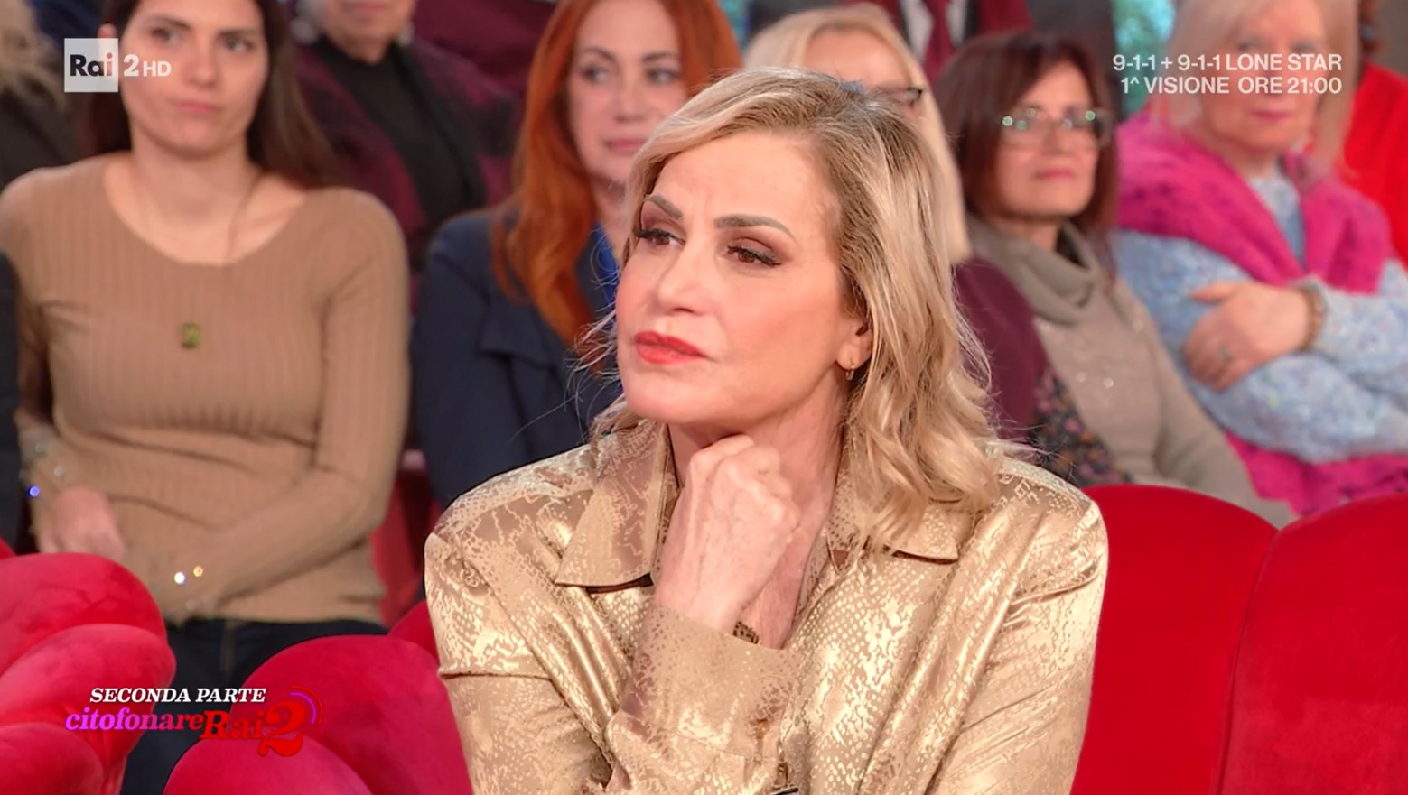 LA RAI TAGLIA IL COMPENSO A SIMONA VENTURA DOPO L’OK CONDIZIONATO ALL’ISOLA LA RAI TAGLIA IL COMPENSO A SIMONA VENTURA DOPO L’OK CONDIZIONATO ALL’ISOLA