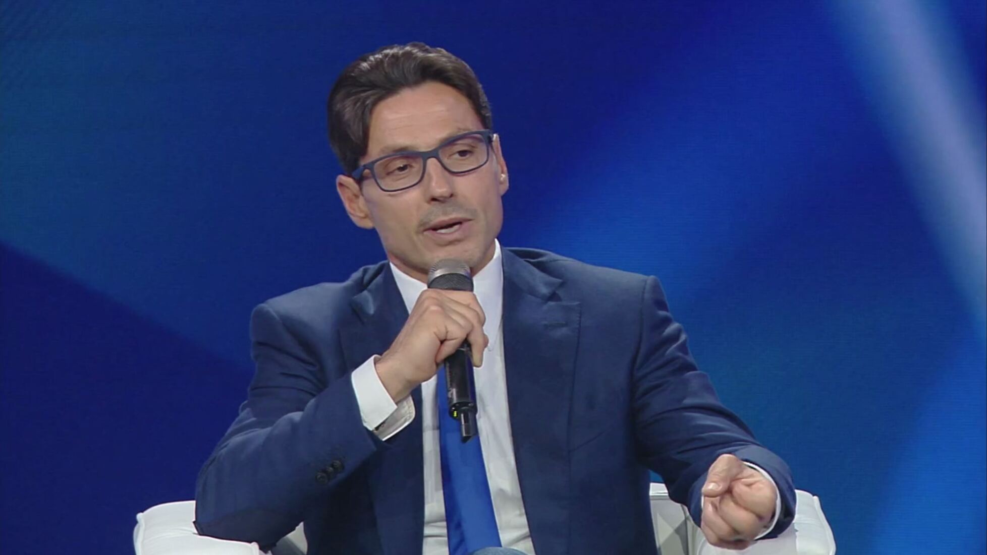 mediaset cambia gli orari prime time e ripesca un format in spagna e in italia da Bubinoblog mediaset cambia gli orari prime time e ripesca un format in spagna e in italia