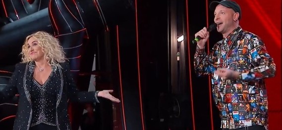 JUKEBOX, LA NOTTE DELLE HIT: CLERICI E CLEMENTINO FANNO CANTARE GLI ITALIANI