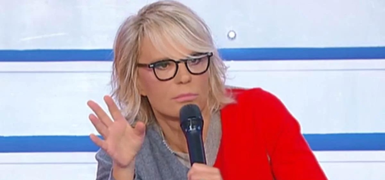UOMINI E DONNE: MARIA DE FILIPPI INAUGURA LA 30° EDIZIONE DEL DATING SHOW