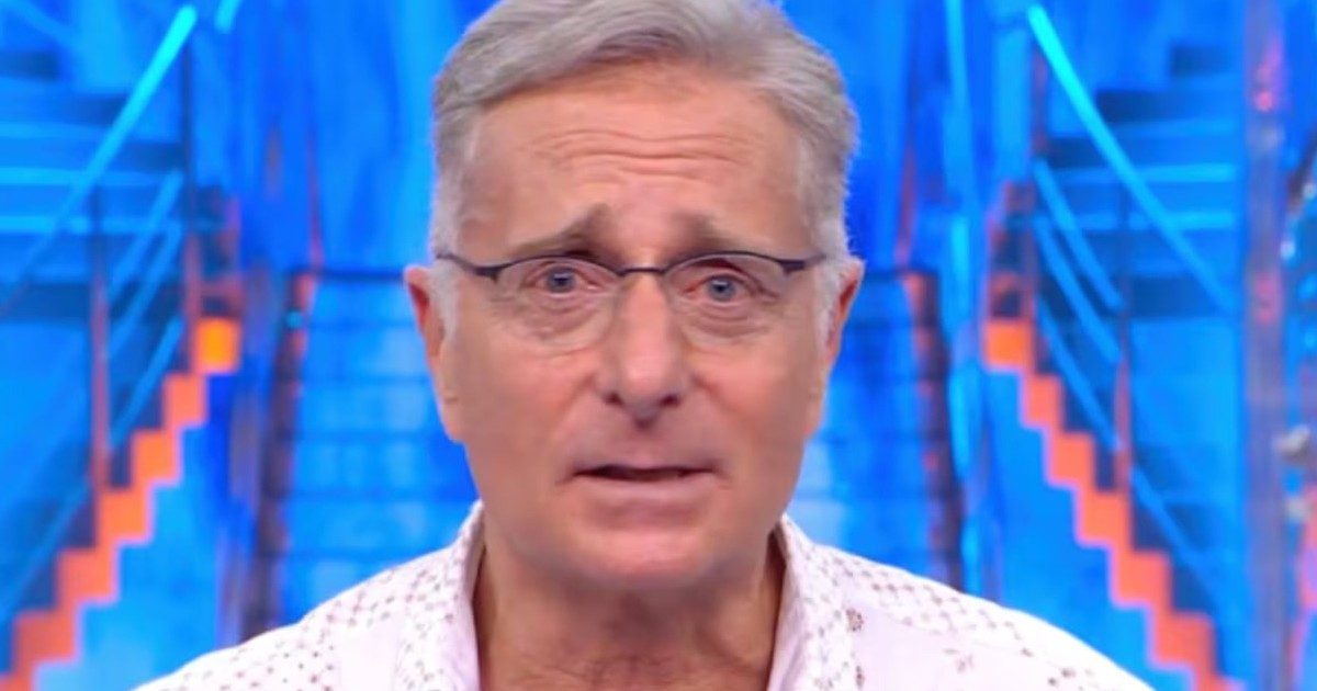 paolo bonolis ad un passo dal rientro in rai poi la scelta di rimanere a mediaset