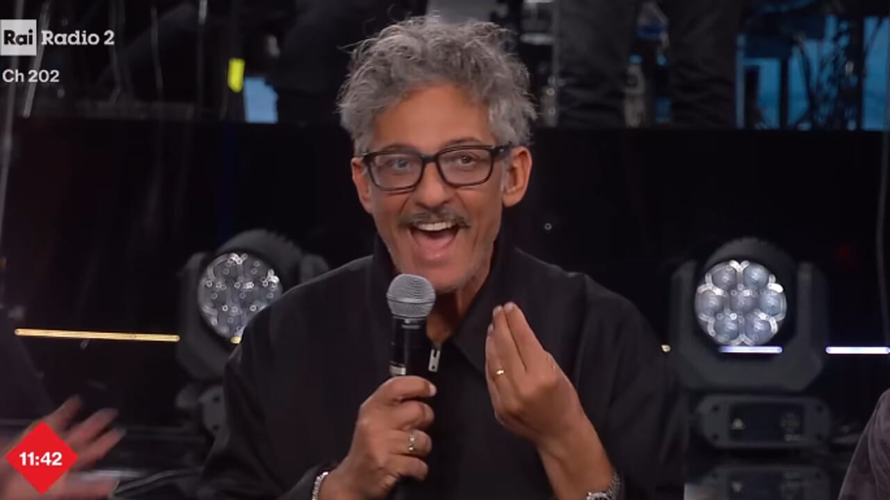 la pennicanza di fiorello verso rai2 mediaset trema la decisione dei vertici
