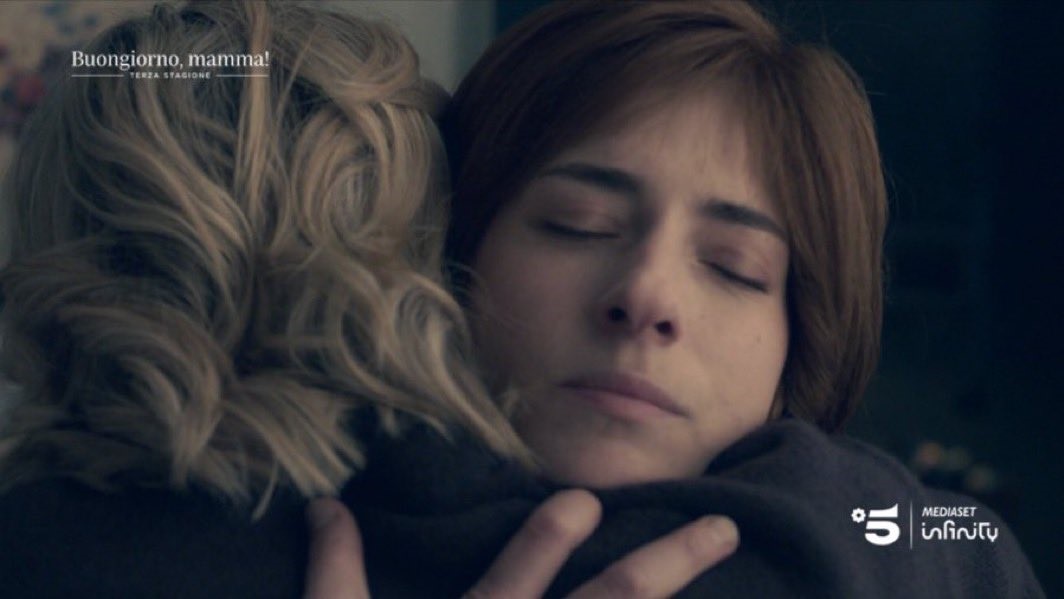 ASCOLTI TV 7 OTTOBRE 2025: VOLA MONTALBANO (20,3%), CHIUDE BUONGIORNO MAMMA (16,2%), FLORIS (9,8%) DOPPIA BERLINGUER (4,8%), X FACTOR (5,9%) ASCOLTI TV 7 OTTOBRE 2025: VOLA MONTALBANO (20,3%), CHIUDE BUONGIORNO MAMMA (16,2%), FLORIS (9,8%) DOPPIA BERLINGUER (4,8%), X FACTOR (5,9%)