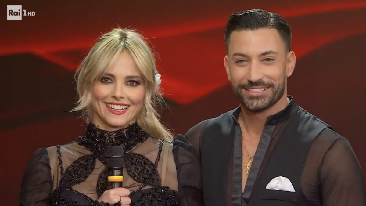 BALLANDO CON LE STELLE: CLASSIFICA, ELIMINATI E RIPESCATI DELLO SHOW DI RAI1 BALLANDO CON LE STELLE: CLASSIFICA, ELIMINATI E RIPESCATI DELLO SHOW DI RAI1