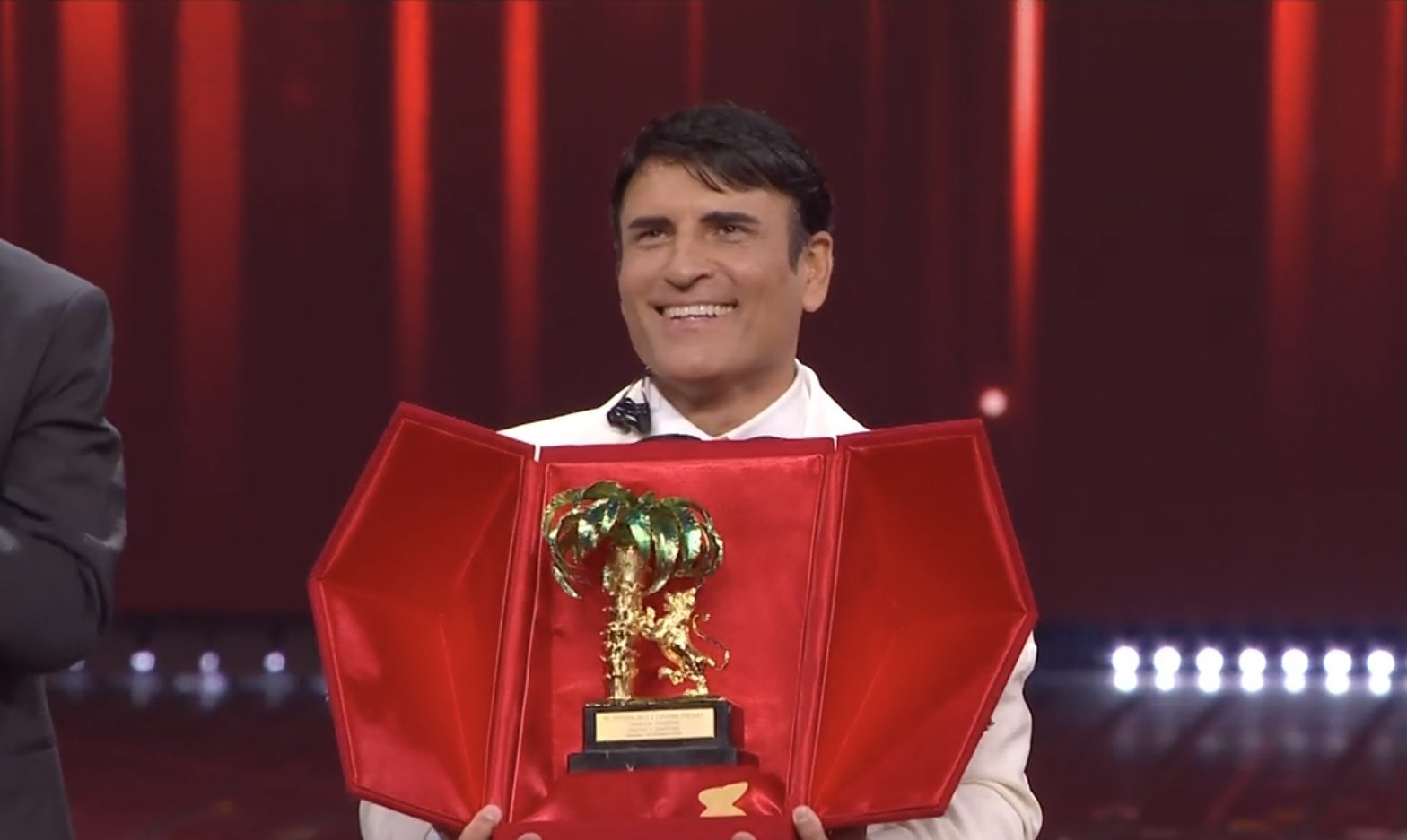 SANREMO 2026: SAL DA VINCI VINCE. IL PODIO DEL FESTIVAL SANREMO 2026: SAL DA VINCI VINCE. IL PODIO DEL FESTIVAL