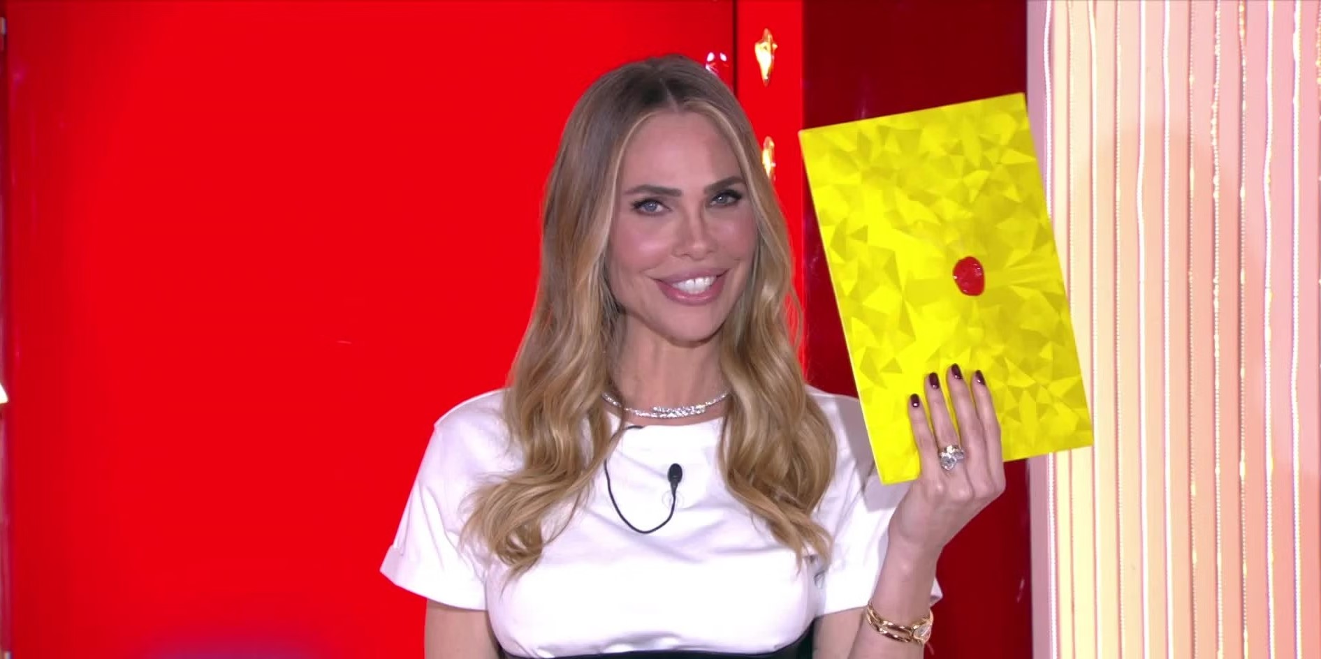 gfvip il cast integrale di canale 5 e i social esplodono non esco di casa da Bubinoblog.altervista.org gfvip il cast integrale di canale 5 e i social esplodono non esco di casa