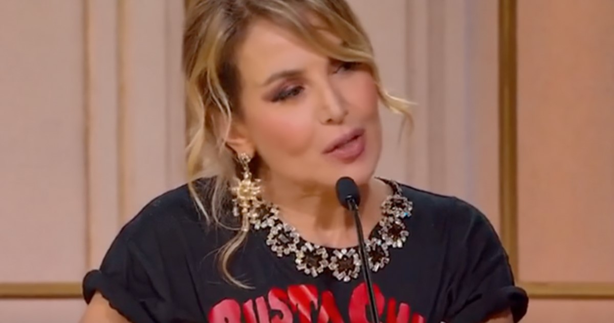 barbara d8217urso irrompe nel promo di rai1 e cancella selvaggia lucarelli da Bubinoblog.altervista.org barbara d8217urso irrompe nel promo di rai1 e cancella selvaggia lucarelli